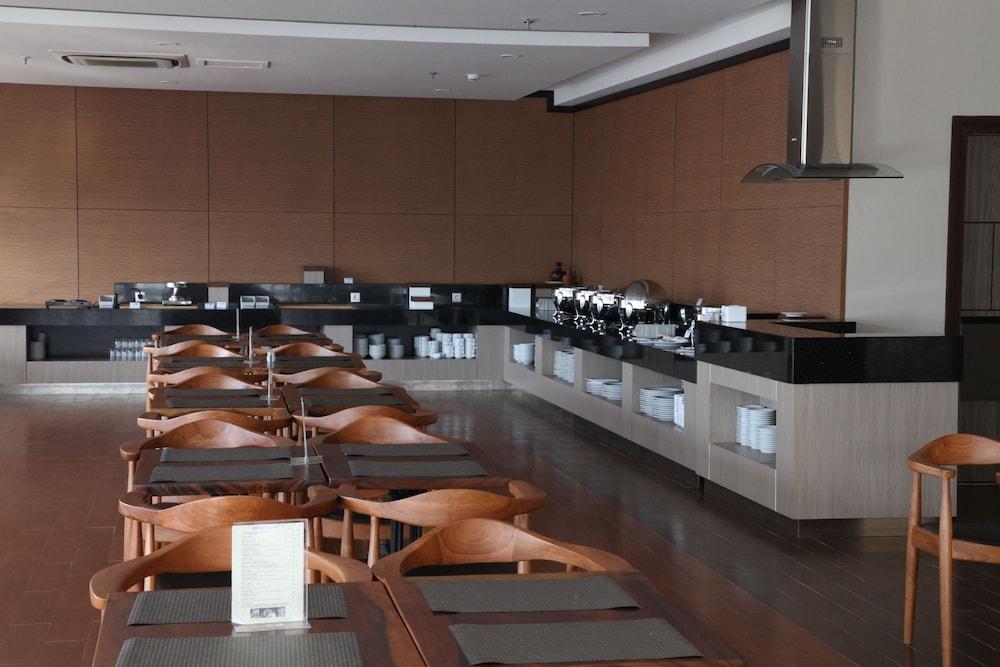 Terraz Tree Hotel Jakarta Jacarta Exterior foto