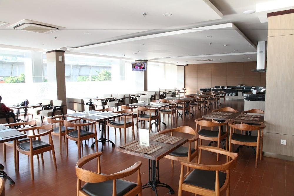 Terraz Tree Hotel Jakarta Jacarta Exterior foto
