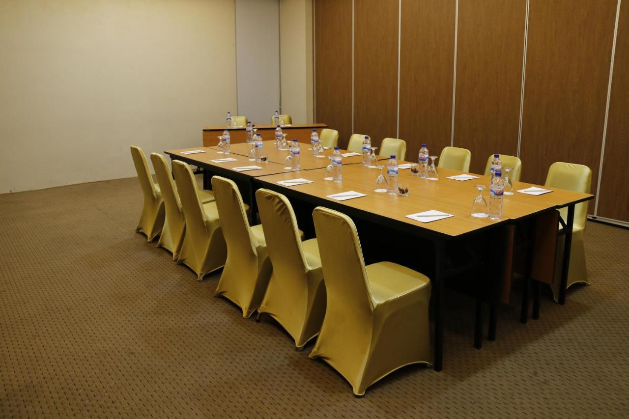 Terraz Tree Hotel Jakarta Jacarta Exterior foto
