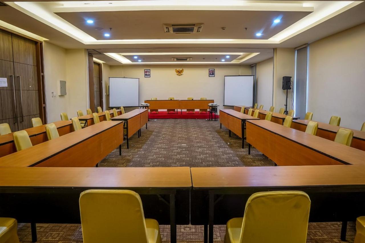 Terraz Tree Hotel Jakarta Jacarta Exterior foto