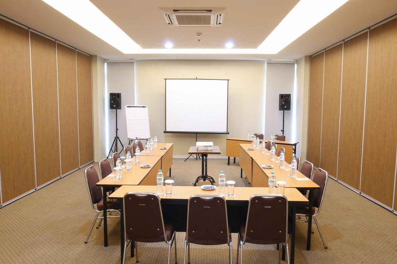 Terraz Tree Hotel Jakarta Jacarta Exterior foto